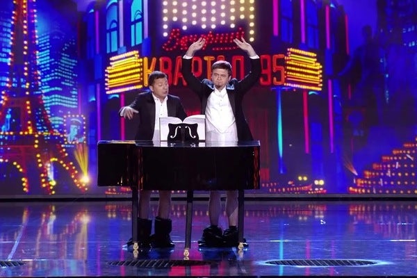 В американском шоу высмеяли скандал Трампа и Зeлeнскoгo.