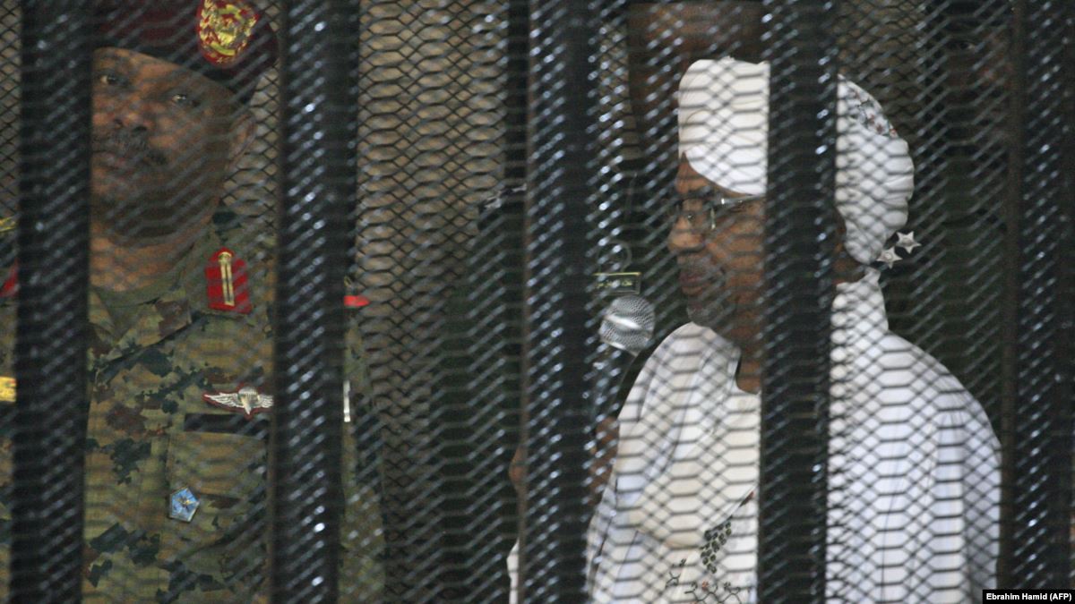 Судан намерен передать экс-президента аль-Башира международному суду в Гааге