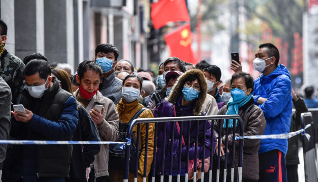 Bloomberg: В Китае начали задерживать зарплаты из-за коронавируса