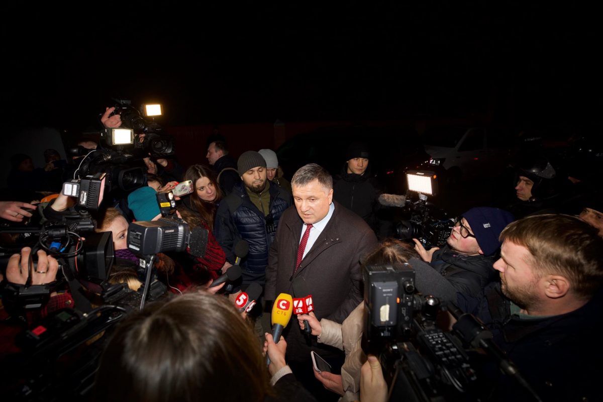 Аваков о зверстве в Новых Санжарах: У меня дежавю, я такое видел в Славянске после освобождения