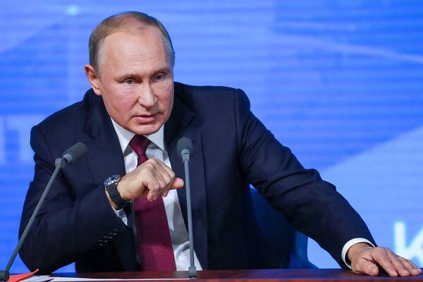 "Фантазии шизофреника": Путин разозлил россиян речью заявил о "краже у России победы и Берлина"