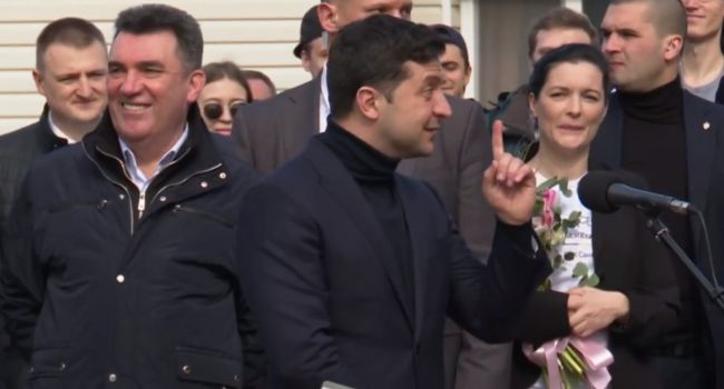 Зеленский сперва пиарился, а как появились жертвы, то сразу же дезертировал