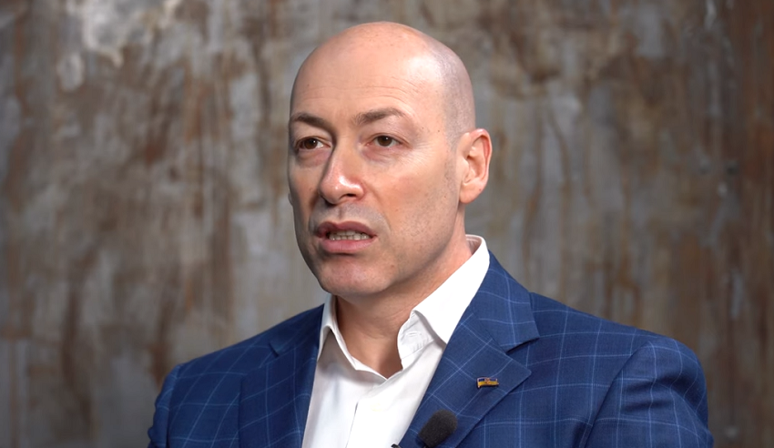 Гордон: Когда Россия лежит, она просит ножки Буша, а когда встает с колен – сразу начинает думать о мировом господстве