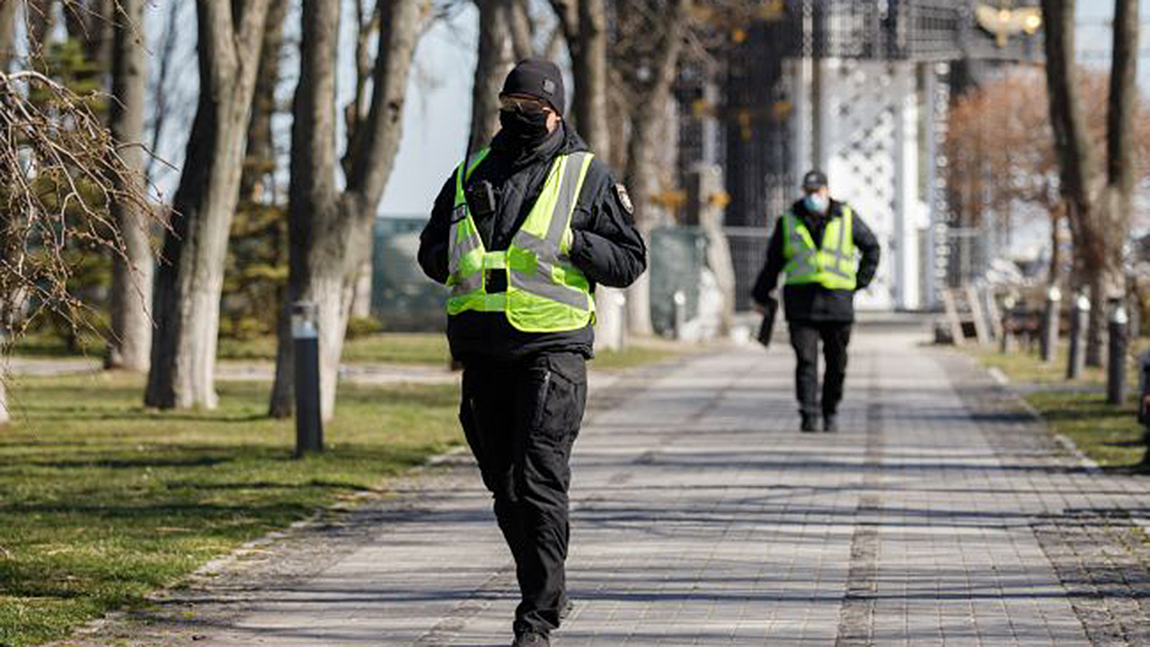 Сказки о скором снятии карантина распространяются для успокоения населения