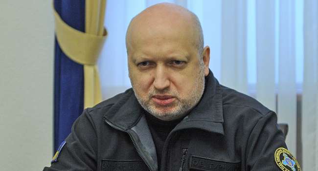 Аве Пастор! Турчинов всегда знатно троллил Кремль, а его реальные дела вызывали «за поребриком» настоящую истерику