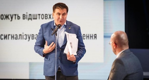 Шмыгаль звонит и говорит - "не голосуйте". В "Слуге Народа" рассказали, как идет сбор голосов за Саакашвили