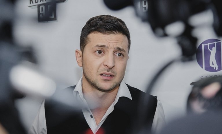Политолог: пока в США Маск запускает космический корабль, в Украине Зеленский до сих пор ищет министров на ключевые должности