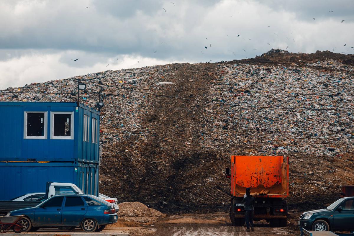 Люди из окружения Путина поделили мусорный рынок в РФ на 2 трлн рублей