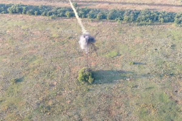 Оккупанты лишились дорогой системы видеонаблюдения на Донбассе: ВСУ показали зрелищный выстрел