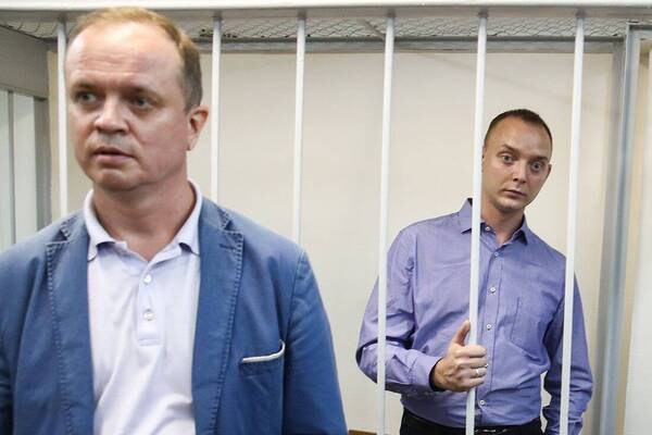 К полемике вокруг позиции Навального ...Это вы к 1999 году зачистили поляну так, что на ней остался один Путин!