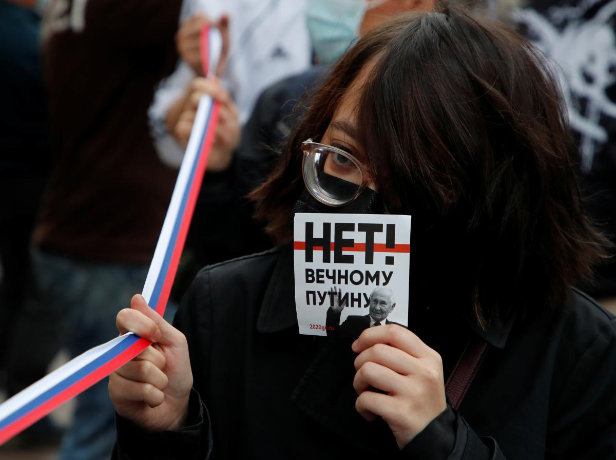 "Лови любого!" В России начались массовые задержания противников "обнуления" Путина.
