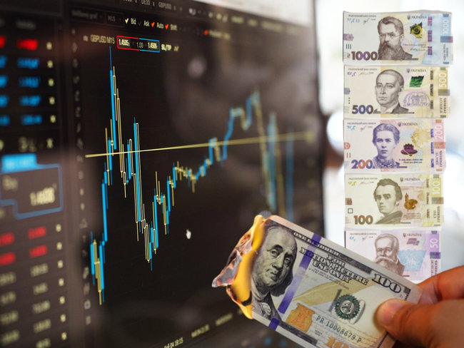 Простота хуже воровства. Даешь инфляцию и девальвацию.