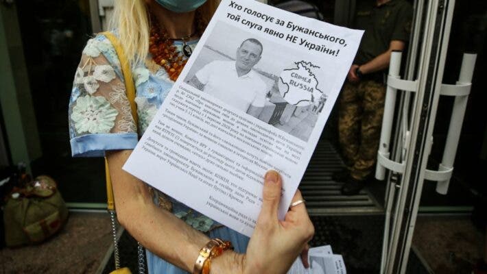 В «Слуге народа» заявили о провале законопроекта Бужанского об украинском языке