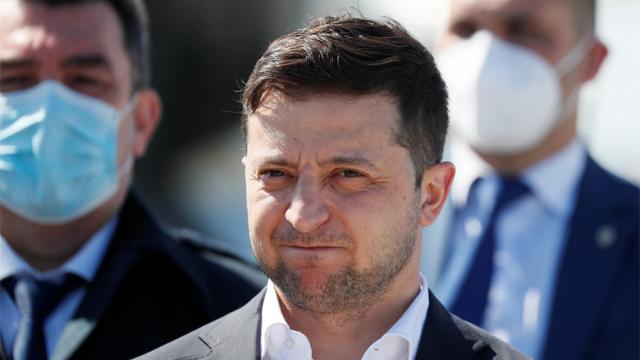 Наступило время проверки на вшивость для поклонников таланта игривого рояльщика