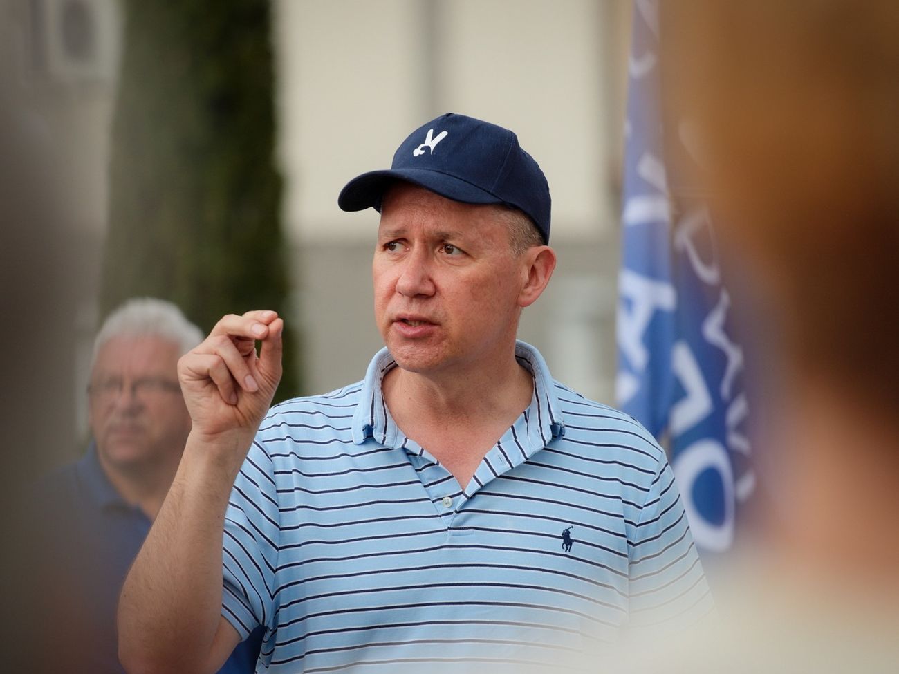 "Мы раздели Лукашенко, сделали его изгоем". Оппозиционер Цепкало дал первое интервью после побега