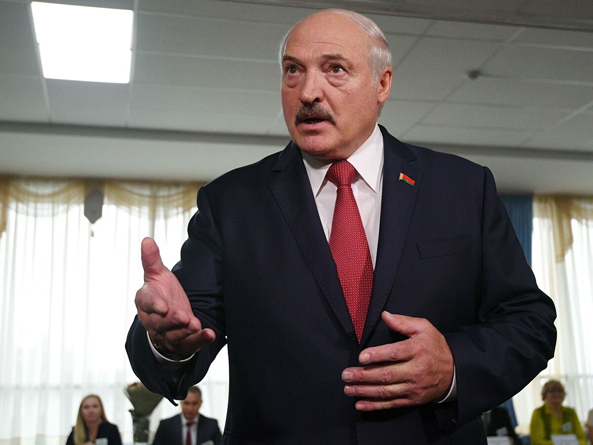 Лукашенко заявил, что в Беларуси маловато "майданутых"