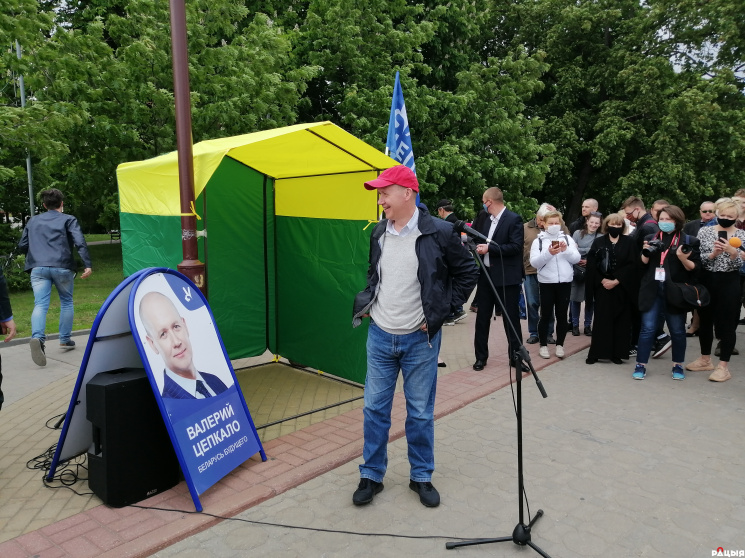Странные белорусские "оппозиционеры" ищут убежище в "демократичной" России
