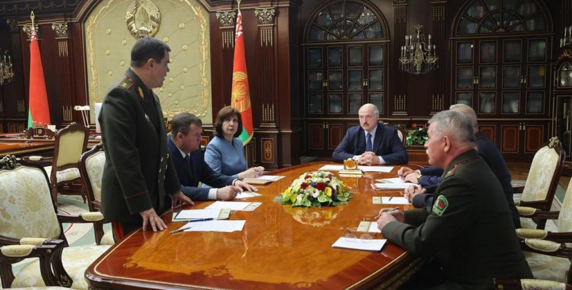 Лукашенко - членам Совбеза: я смотрю на реакцию россиян ... и требует от России разъяснить свои «грязные намерения»  (Видео)