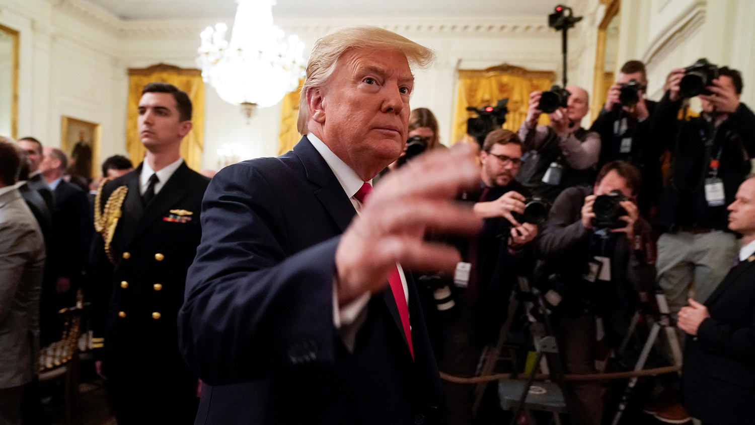 Трампа перестали поддерживать даже верные лидеры республиканцев