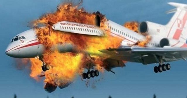 Причиной крушения самолета президента Польши в 2010 году стали два взрыва