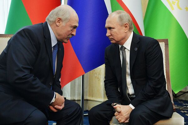 Путин в последний раз дает шанс Лукашенко сдать назад