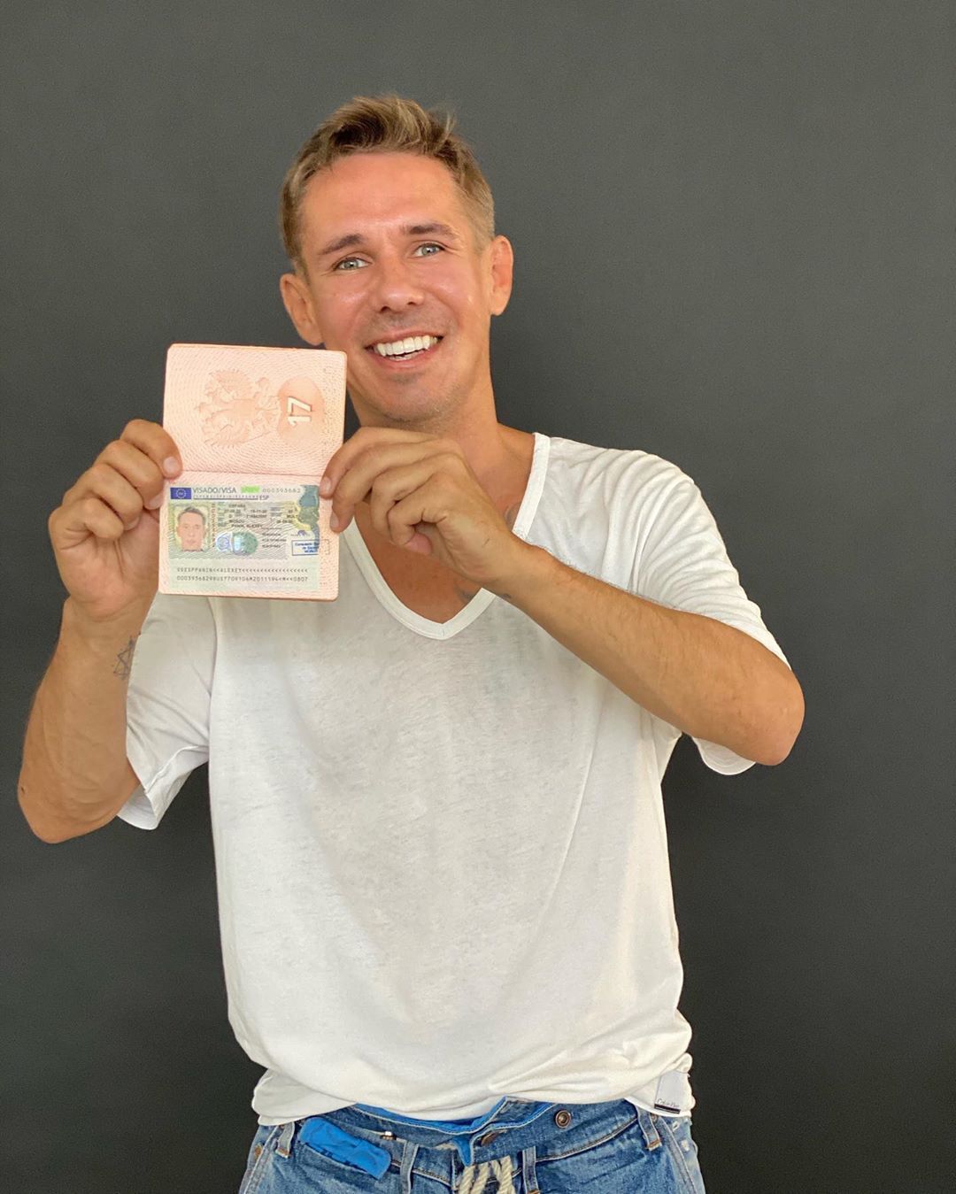 Панин похвастался получением вида на жительство в Испании и "обретением свободы"