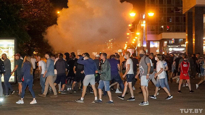 ⚡ На улицах Минска впыхнули протесты - силовики жестко разгоняют протестующих (Видео)