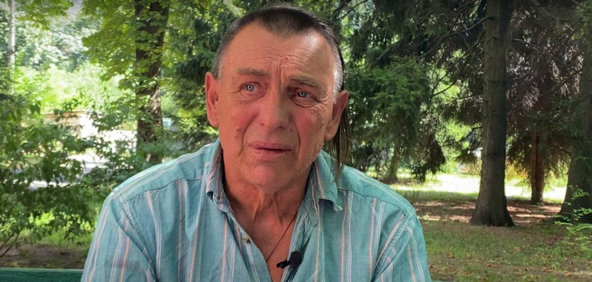 Отец разведчика Журавля возмутился из-за ордена для морпеха, который бросил Героя умирать