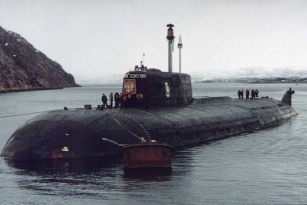 Гибель "Курска", или "Она утонула": в сети всплыло архивное видео с оправданиями Путина