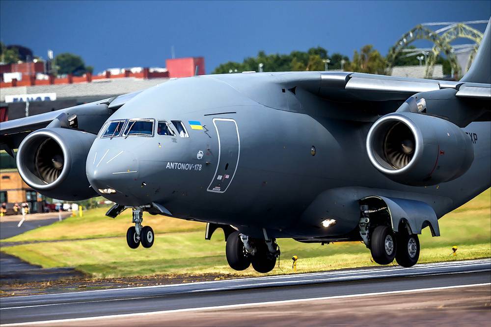 В Украине собрали первый серийный "АН-178". ВИДЕО