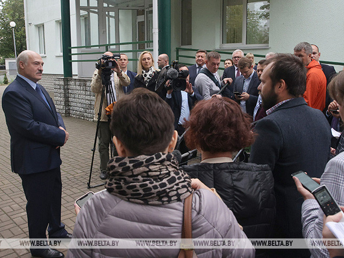 ✔️ В стране может произойти "резня": Лукашенко объяснил, почему его нельзя менять (Видео)