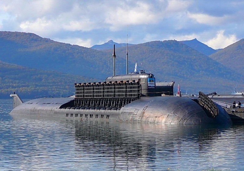 «Сейчас отважные краснофлотцы в панике бегают вокруг застрявшей ракеты…»