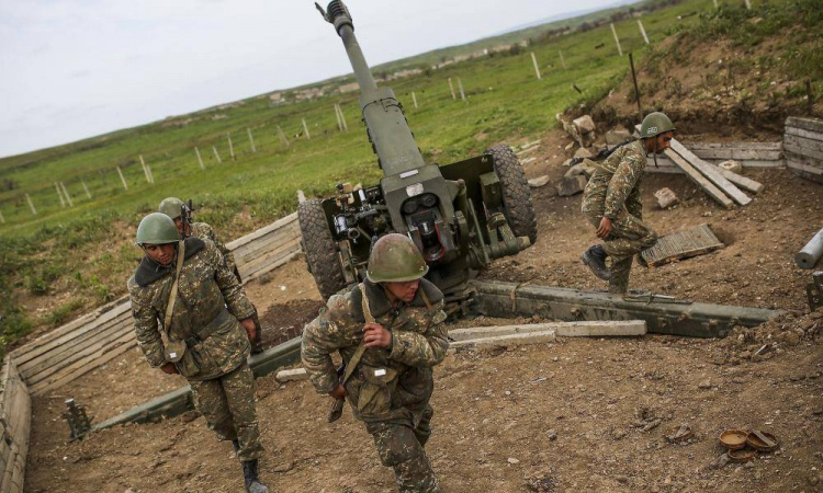 Третий день сражений в Карабахе: Азербайджан разгромил целый полк, а Армения захотела союза