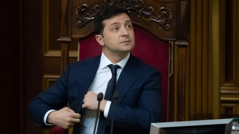 ✅ Владимир Зеленский – случайный президент. Сыгравший в чужую игру и оказавшийся в чужом сценарии