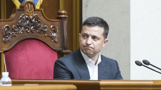 Зеленский должен быть примером