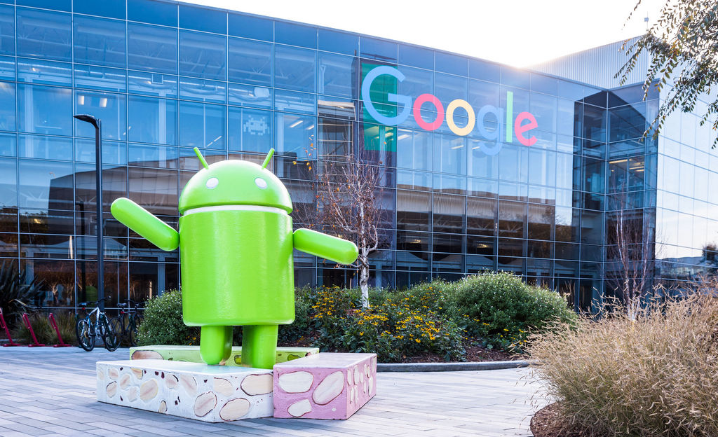 Гром с небес: Минюст США подал антимонопольный иск против Google