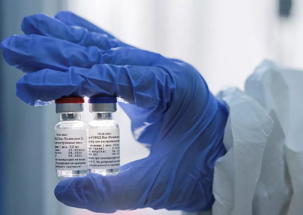 Простое объяснение того, почему после российской вакцины нельзя пить