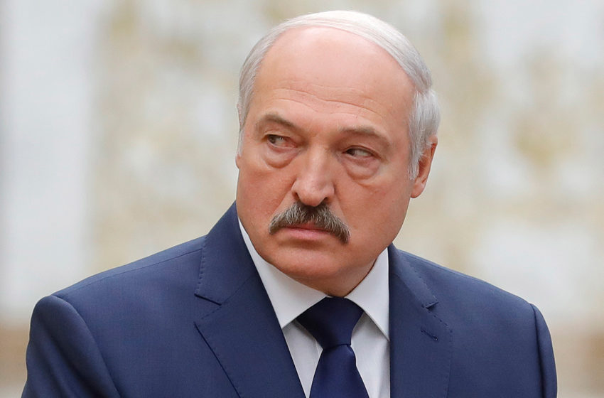 До распада режима Лукашенко осталось полгода, из-за этого он "набросился" на Украину