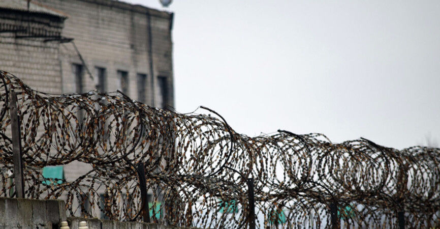 "Это концлагерь!" В России признали существование секретной тюрьмы «Изоляция» в ДНР