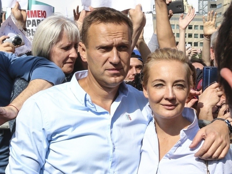 Мудрые учатся на чужих ошибках, умные на своих, тупые не обучаемы в принципе. Кто здесь российская власть – даже нет смысла гадать