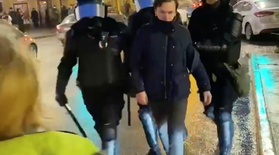 Путин ведет войну против России!