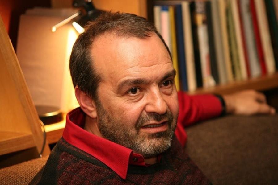 Виктор Шендерович: среди ботов, “так вовремя” разбирающих политическую биографию Навального, попадаются и обычные люди