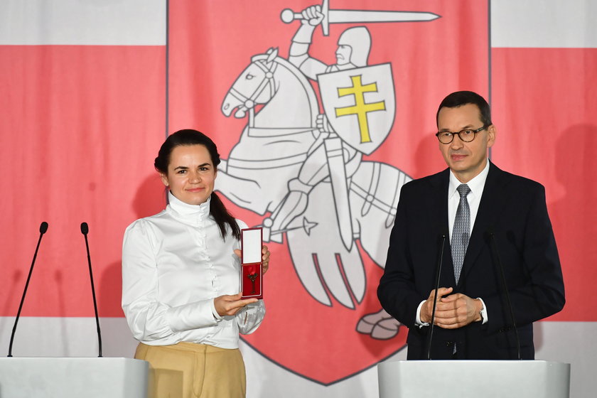 Украина выбирает Тихановскую? Киев пригласил не чиновника Лукашенко, а его врага