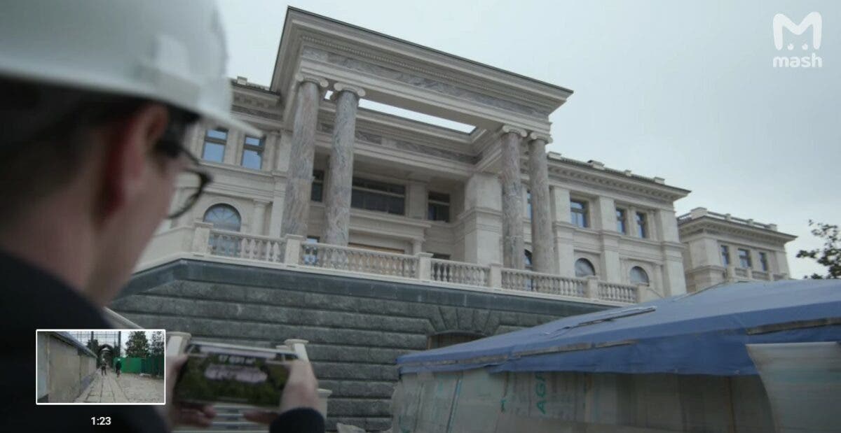 Пропагандисты из MASH подтвердили факты из фильма Навального о дворце Путина, который пытались опровергнуть (Видео)