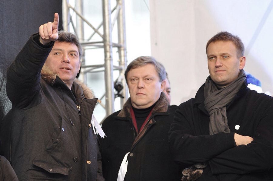 Зачем Григорий Явлинский написал грязную и лживую статью и совершил политическое самоубийство