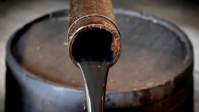 Как проплывает нефть
