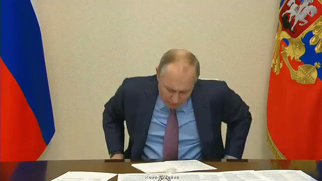 А про дворец не сказал, про отравление не сказал, и по имени не назвал.