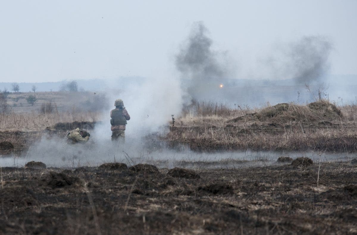 На Донбассе погибли трое украинских военных - Зеленский поручил Тарану и Хомчаку срочно прибыть на Донбасс для расследования
