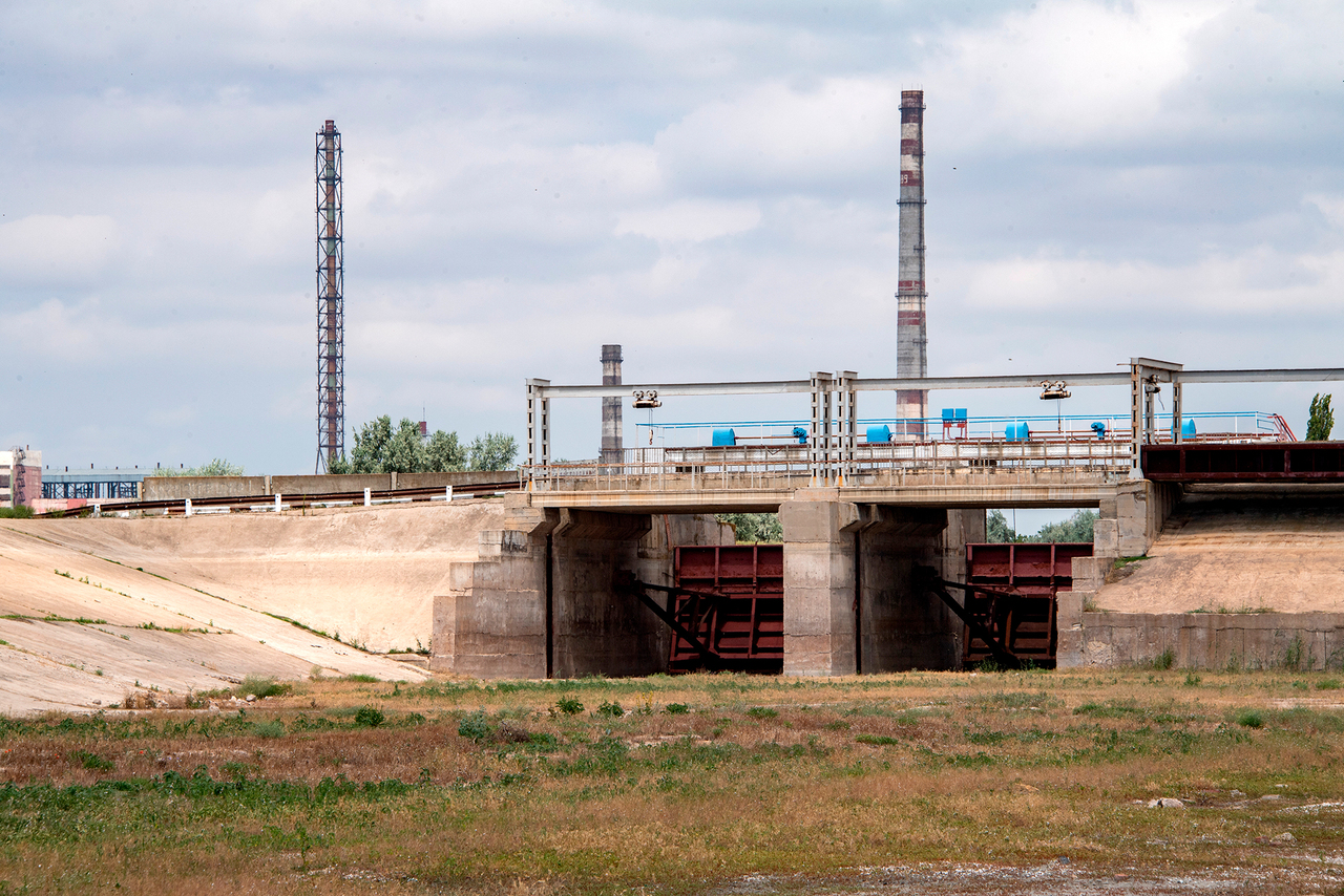 Украина достроит дамбу, чтобы исключить попадание воды в оккупированный Крым