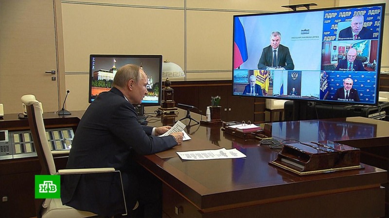 В целом все выглядело как презентация соцсети «ВПодвале»